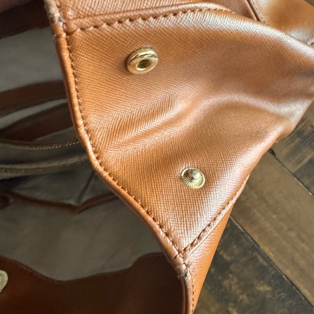 Tory Burch Cognac Leather Tote with Gold Logo - Picture 12 of 12